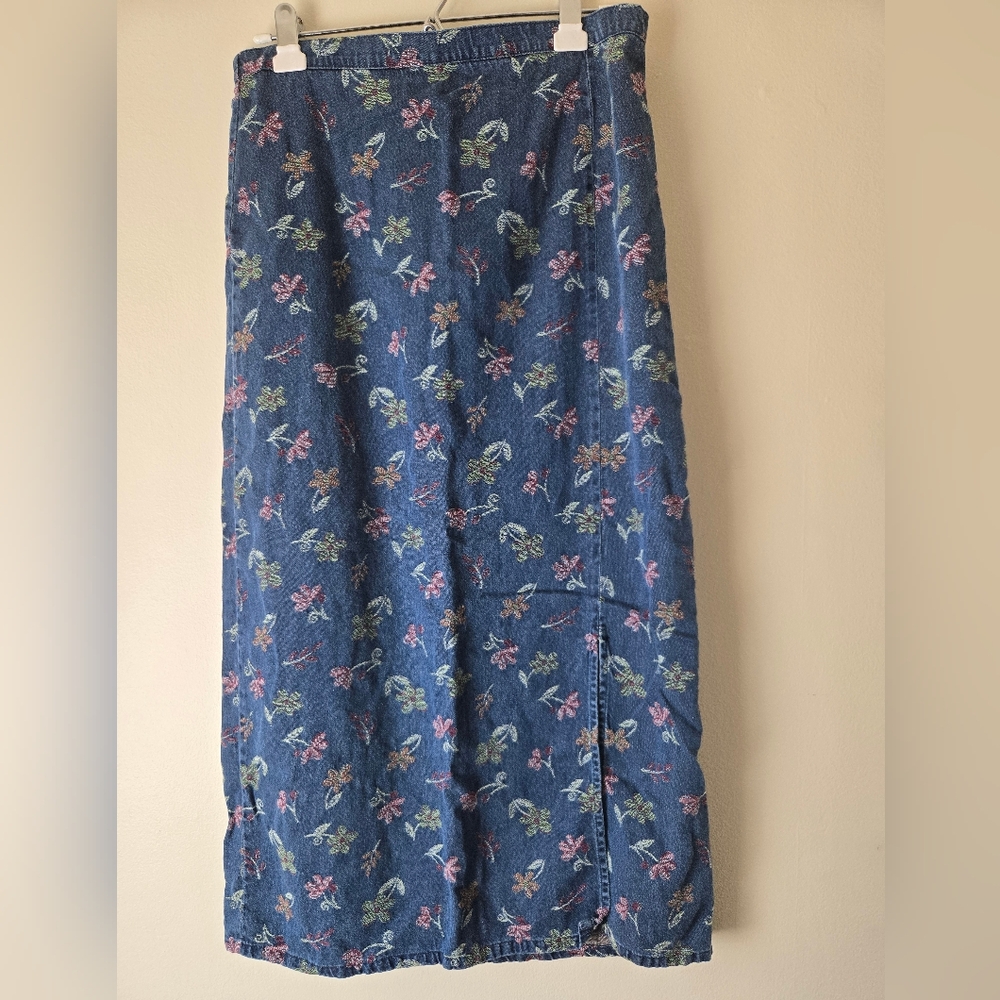 Long Floral Embroidery Blue Skirt